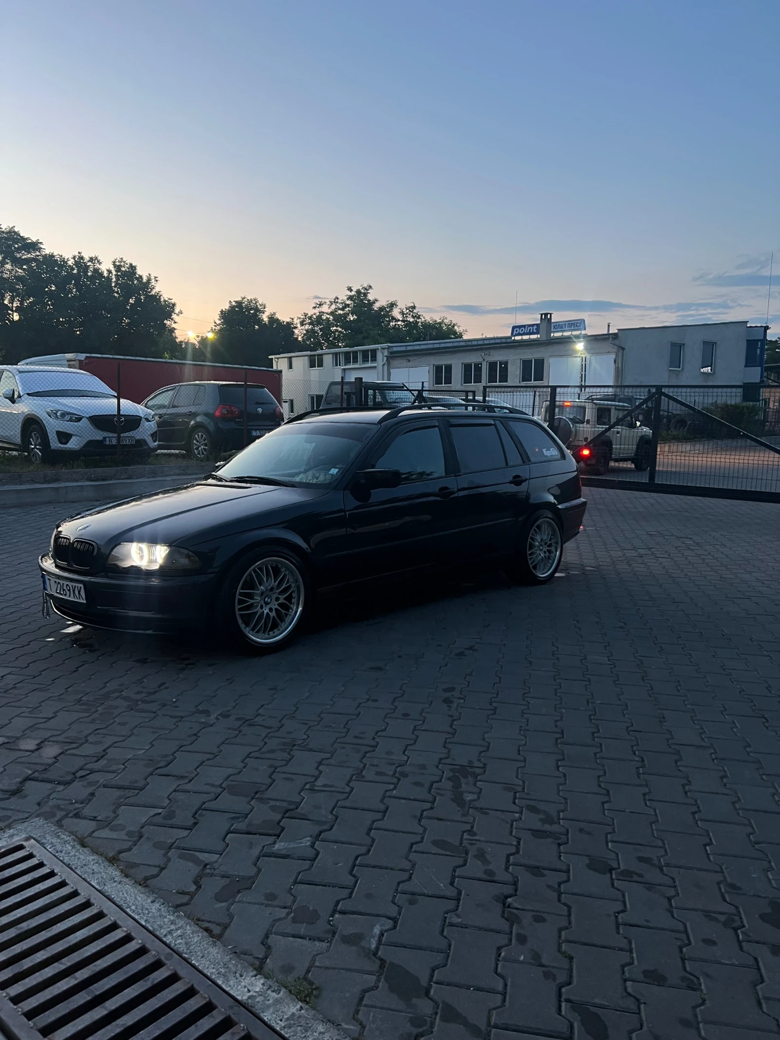 BMW 320