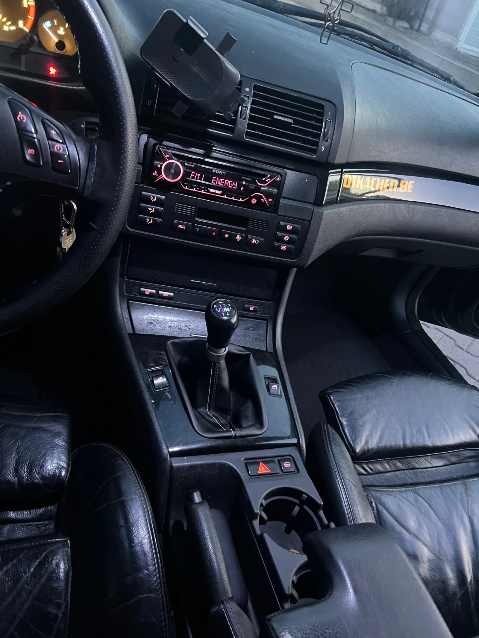 BMW 320, снимка 11 - Автомобили и джипове - 55406503