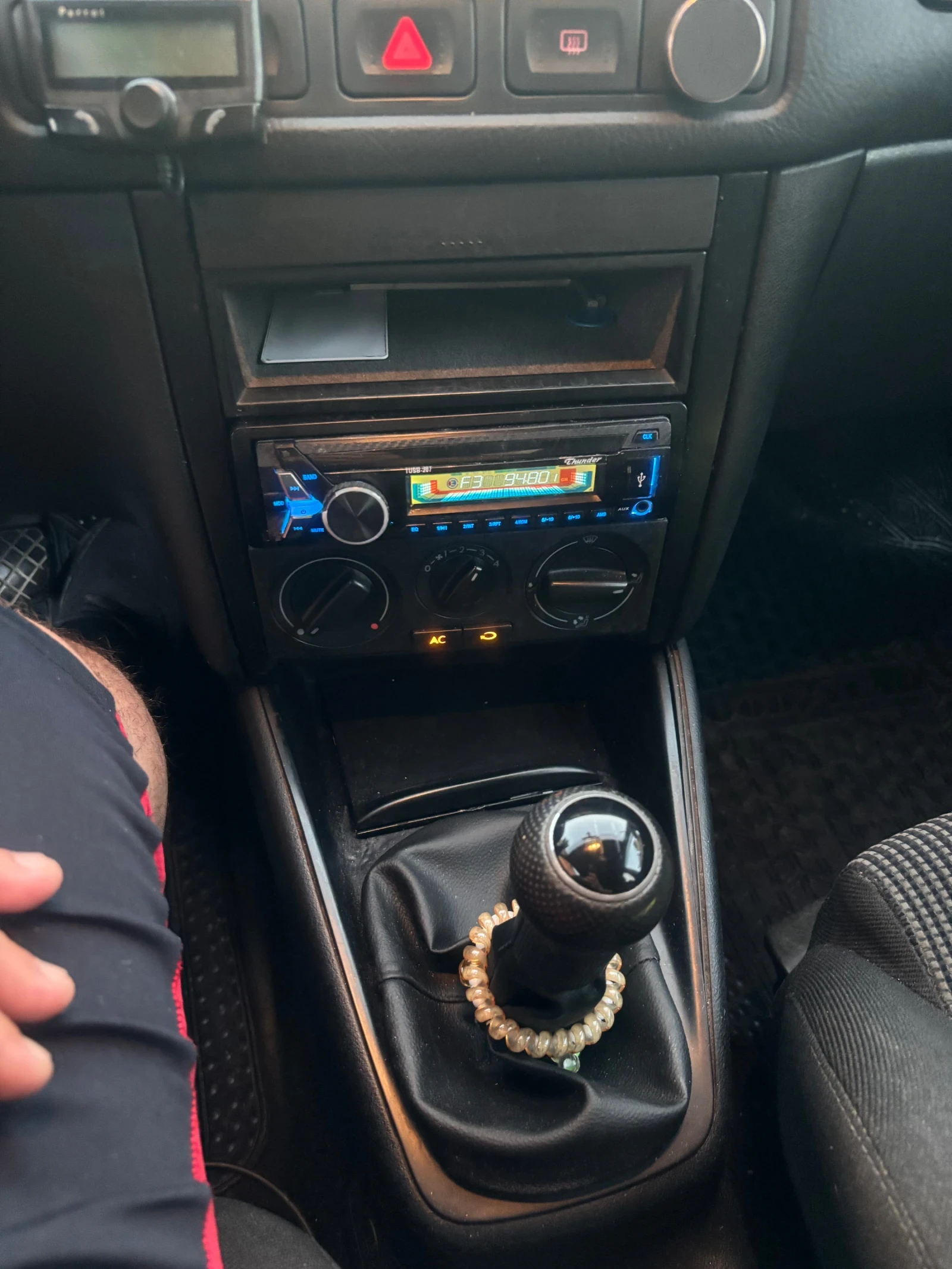 VW Golf, снимка 11 - Автомобили и джипове - 55683340