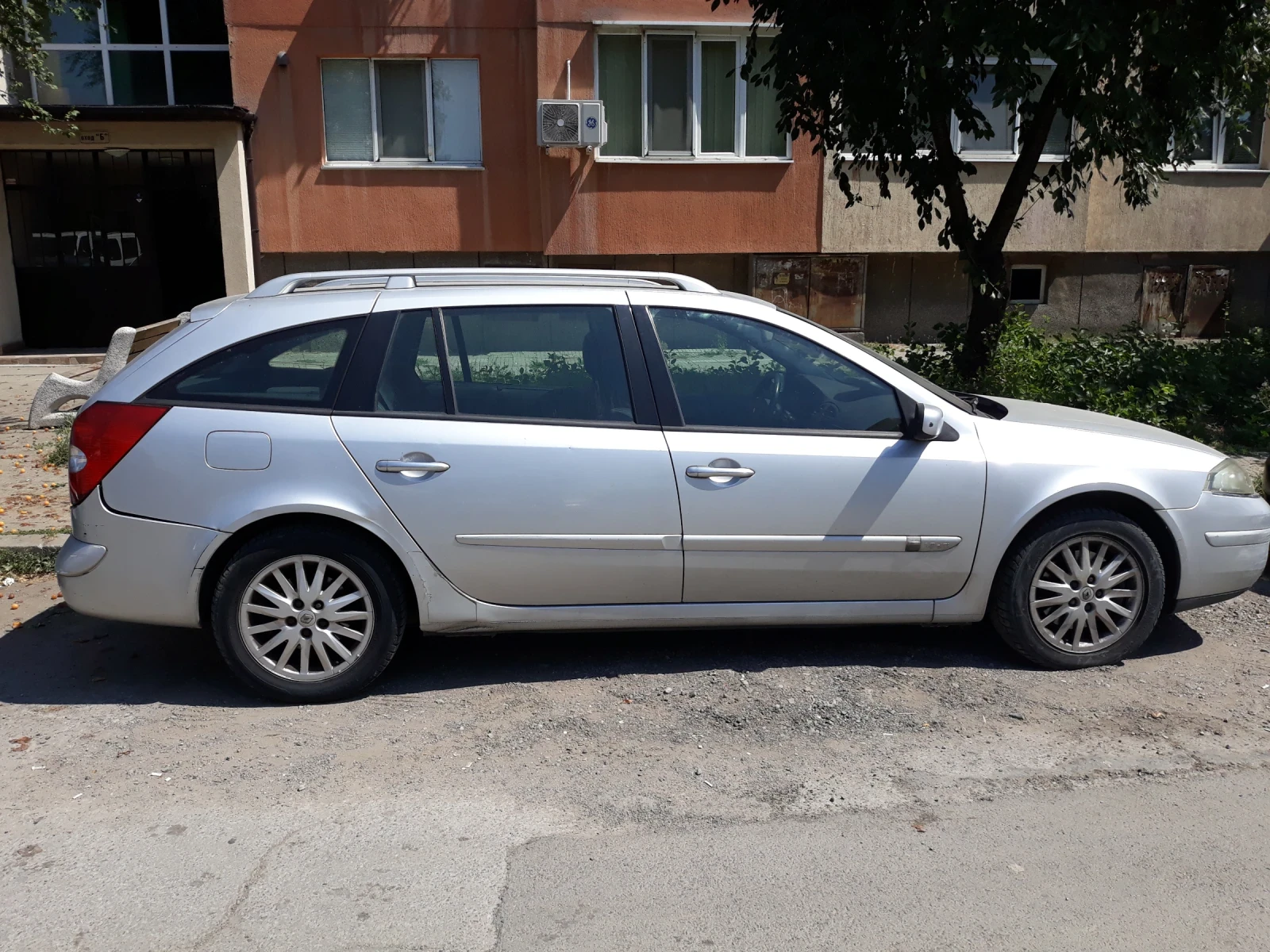 Renault Laguna, снимка 3 - Автомобили и джипове - 55770254
