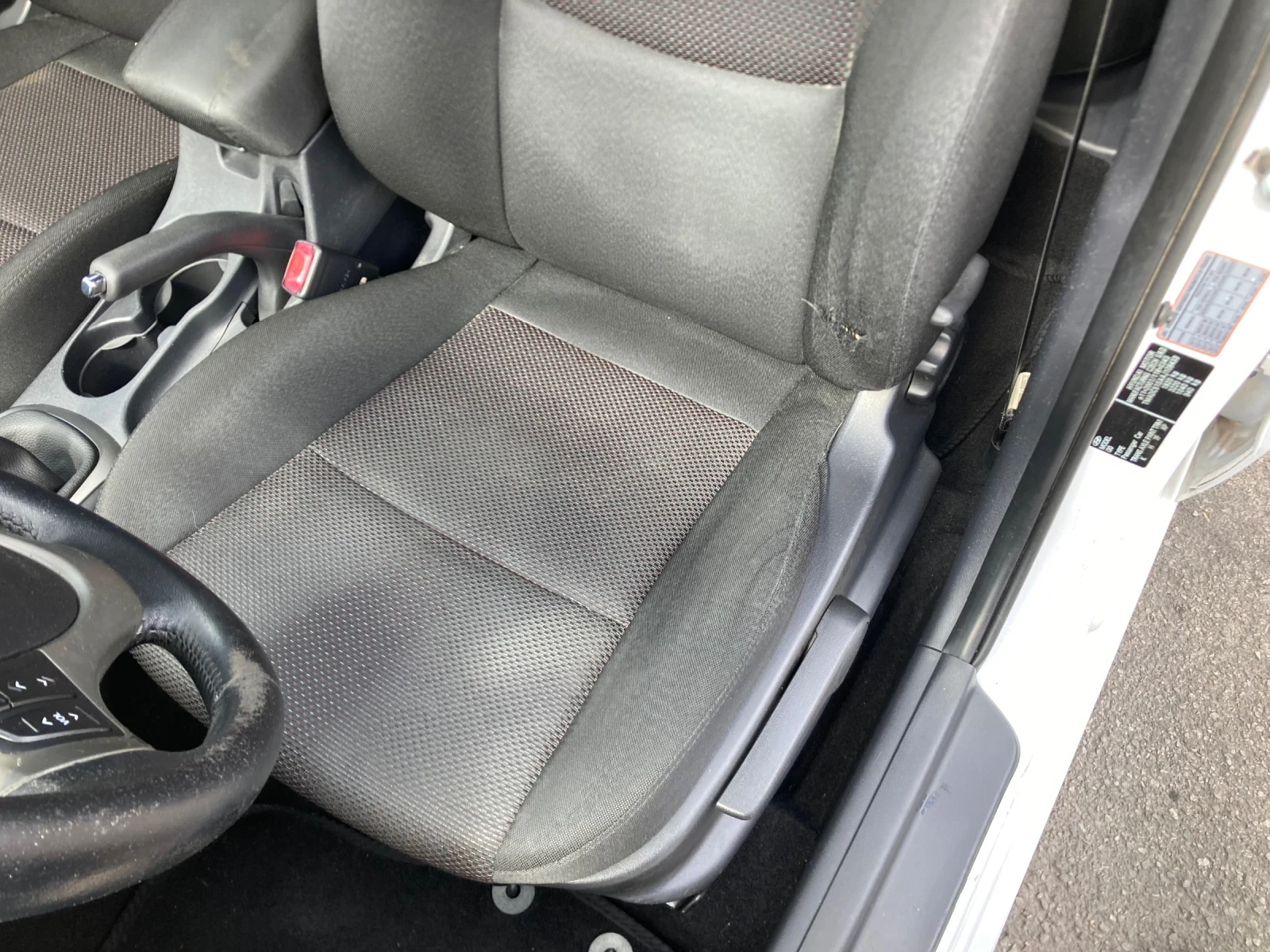 Hyundai I30 1.6 Dizel 90konq Klima Raboti, снимка 8 - Автомобили и джипове - 56054583