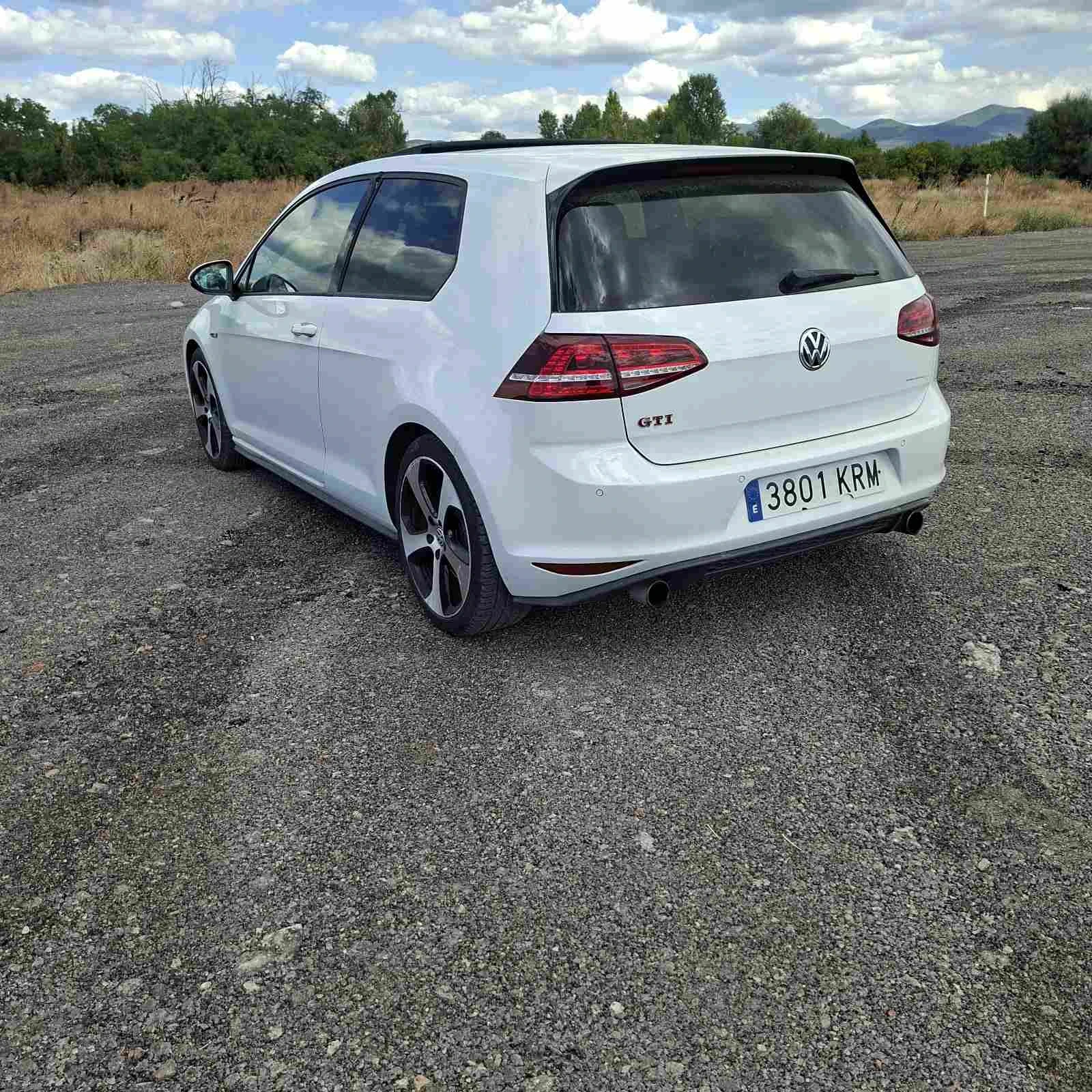 VW Golf GTI, снимка 2 - Автомобили и джипове - 56098601