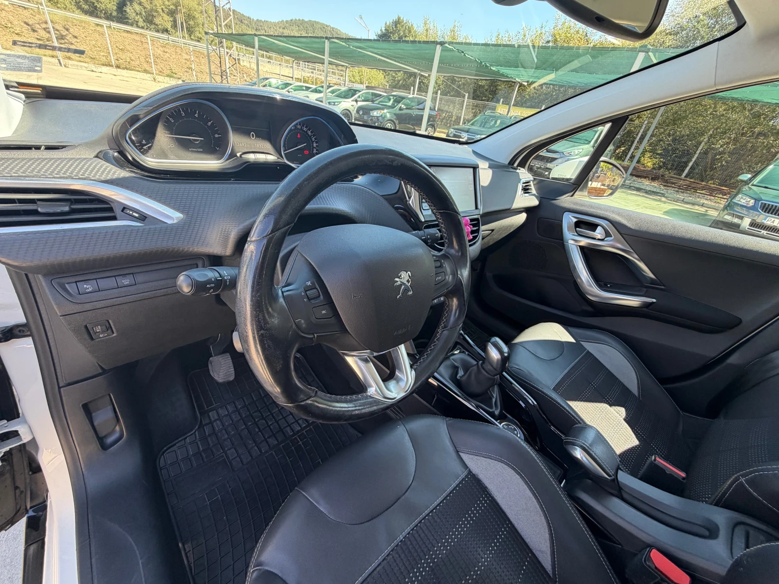 Peugeot 2008 Benzin/112000km/Obslujena/Registraciq/Unikat, снимка 12 - Автомобили и джипове - 56119759
