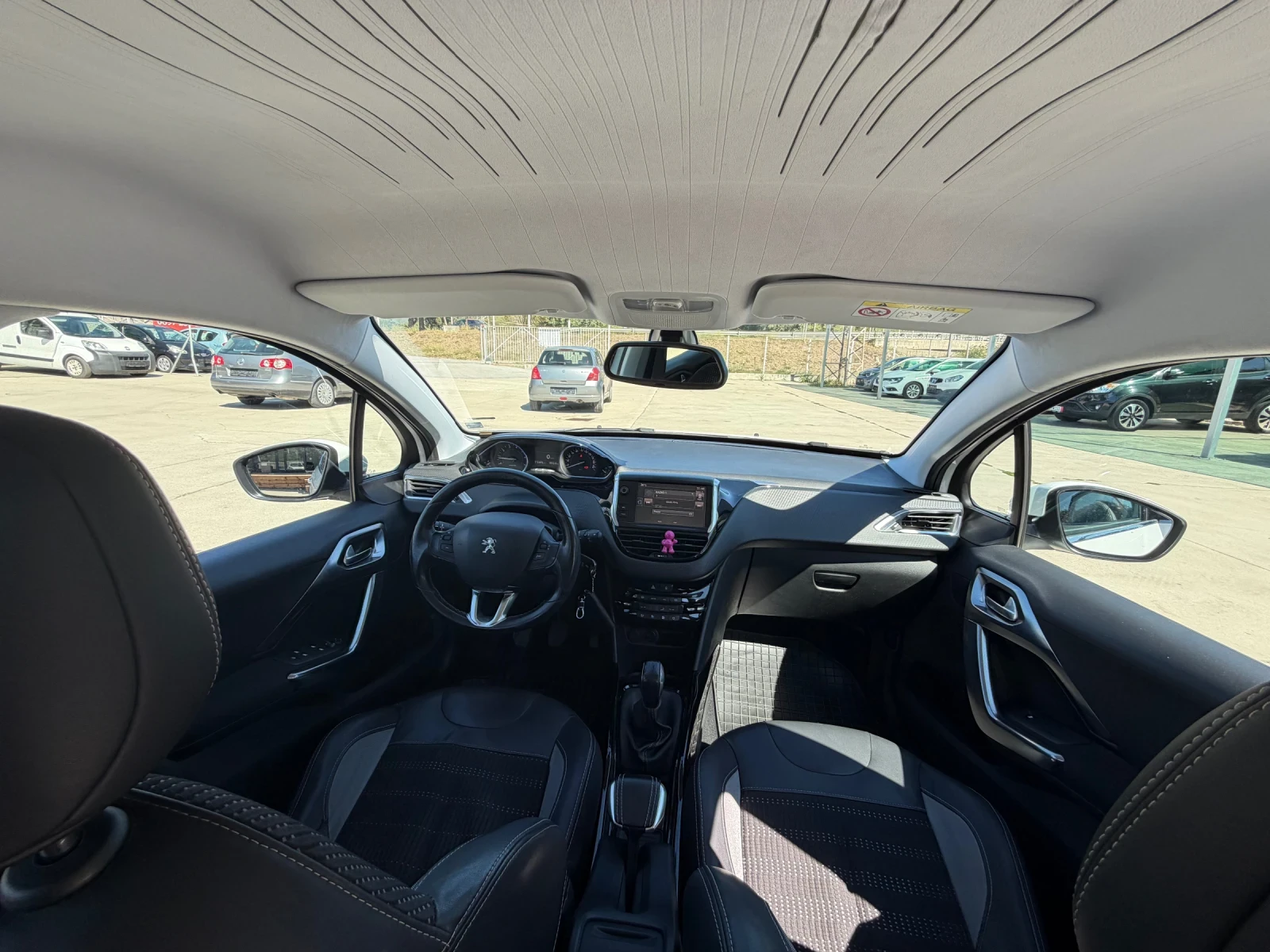 Peugeot 2008 Benzin/112000km/Obslujena/Registraciq/Unikat, снимка 9 - Автомобили и джипове - 56119759