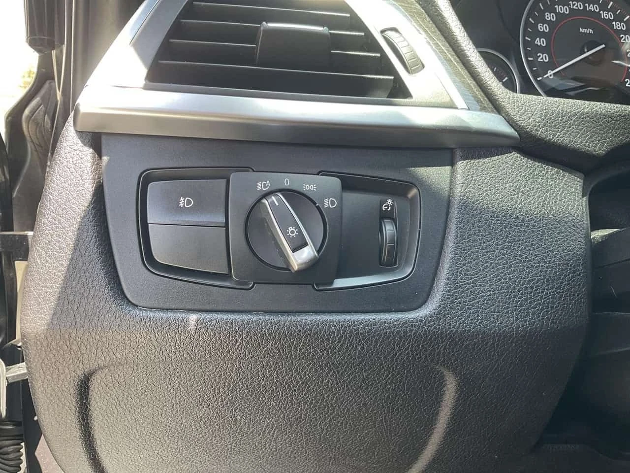 BMW 340 i xDrive Sedan LEATHER! NAV! BACK UP CAM, снимка 12 - Автомобили и джипове - 56325135