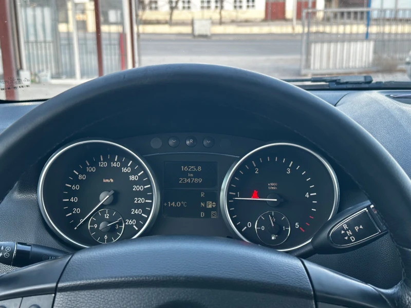 Mercedes-Benz ML 320 CDI 224к.с 4Matic , снимка 11 - Автомобили и джипове - 52957586
