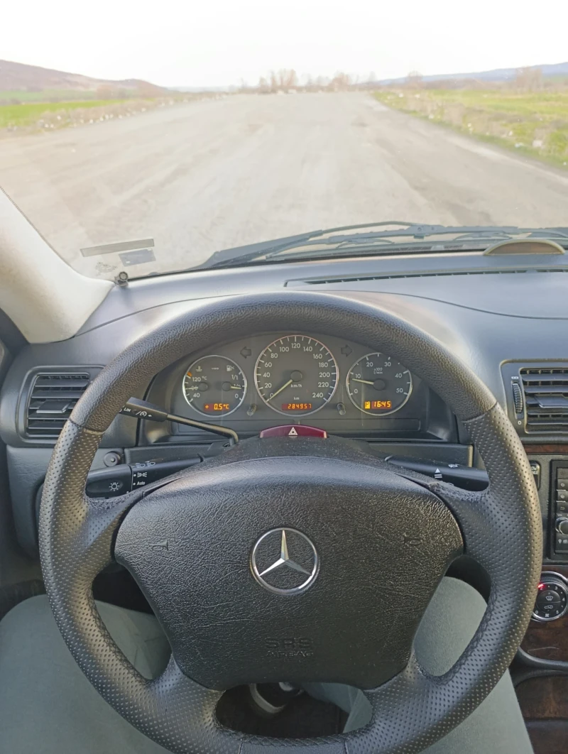 Mercedes-Benz ML 270, снимка 13 - Автомобили и джипове - 52958264