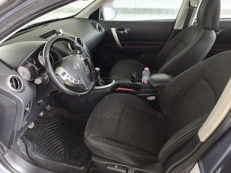 Nissan Qashqai 1.5dci Pure drive ОБСЛУЖЕНА !, снимка 8 - Автомобили и джипове - 53201095