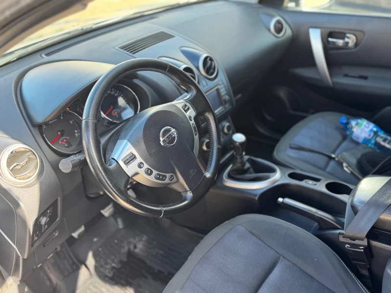 Nissan Qashqai 1.5/Навигация/Обслужен, снимка 9 - Автомобили и джипове - 53442278