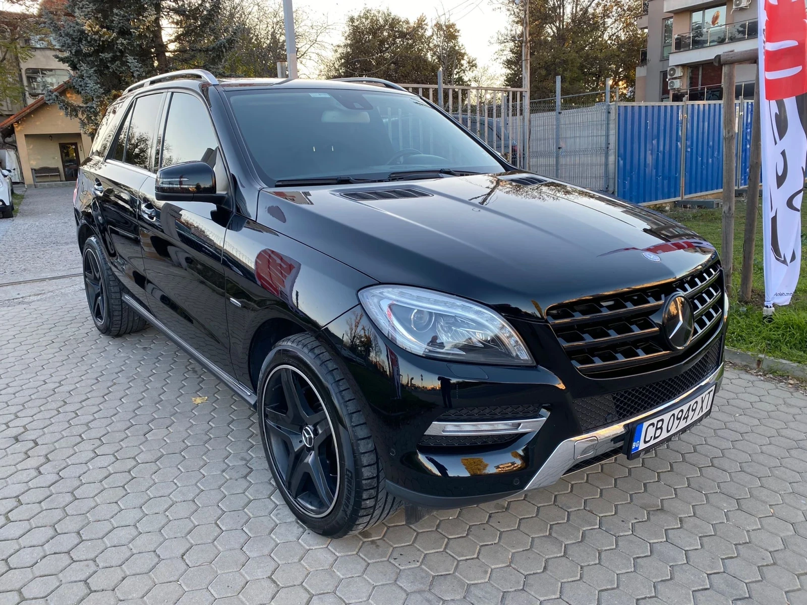 Mercedes-Benz ML 350 3.0CDi/СЕРВИЗНА ИСТОРИЯ ! ! !  - изображение 3