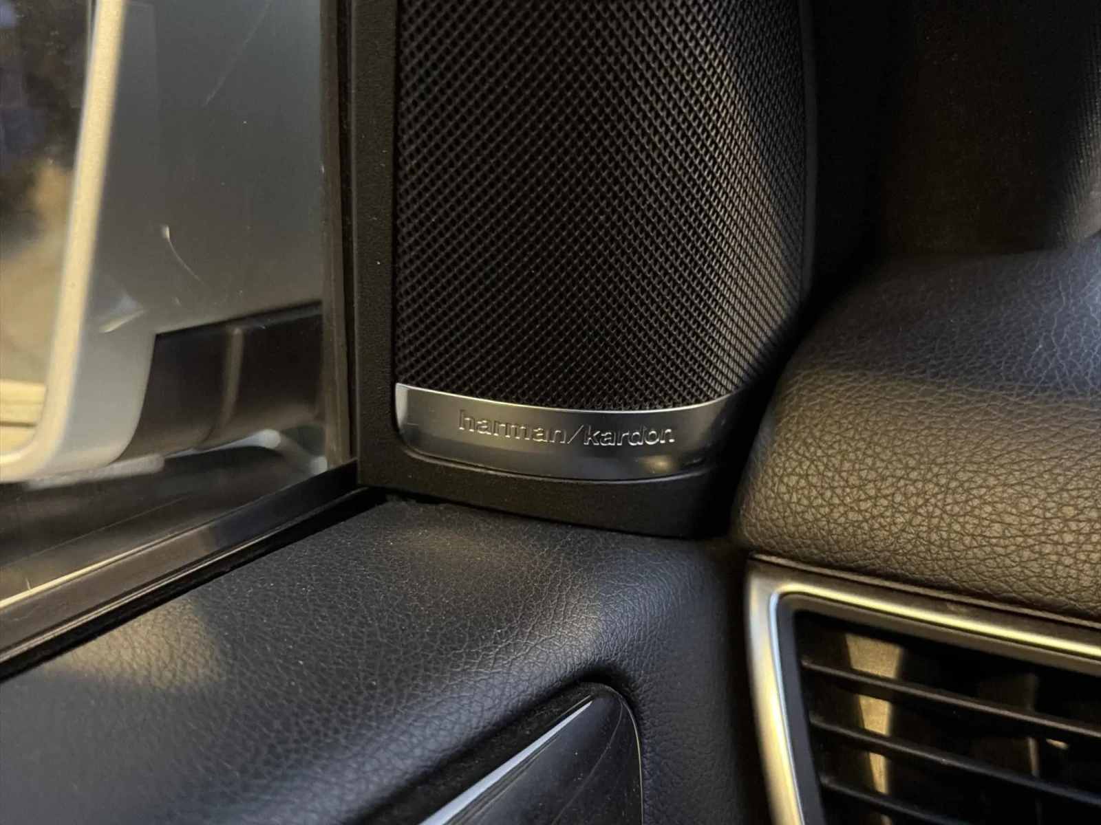 Mercedes-Benz ML 350 Diesel* ПОДГРЕВ* HARMAN* 360* PANO* KEYLESS, снимка 14 - Автомобили и джипове - 54230972