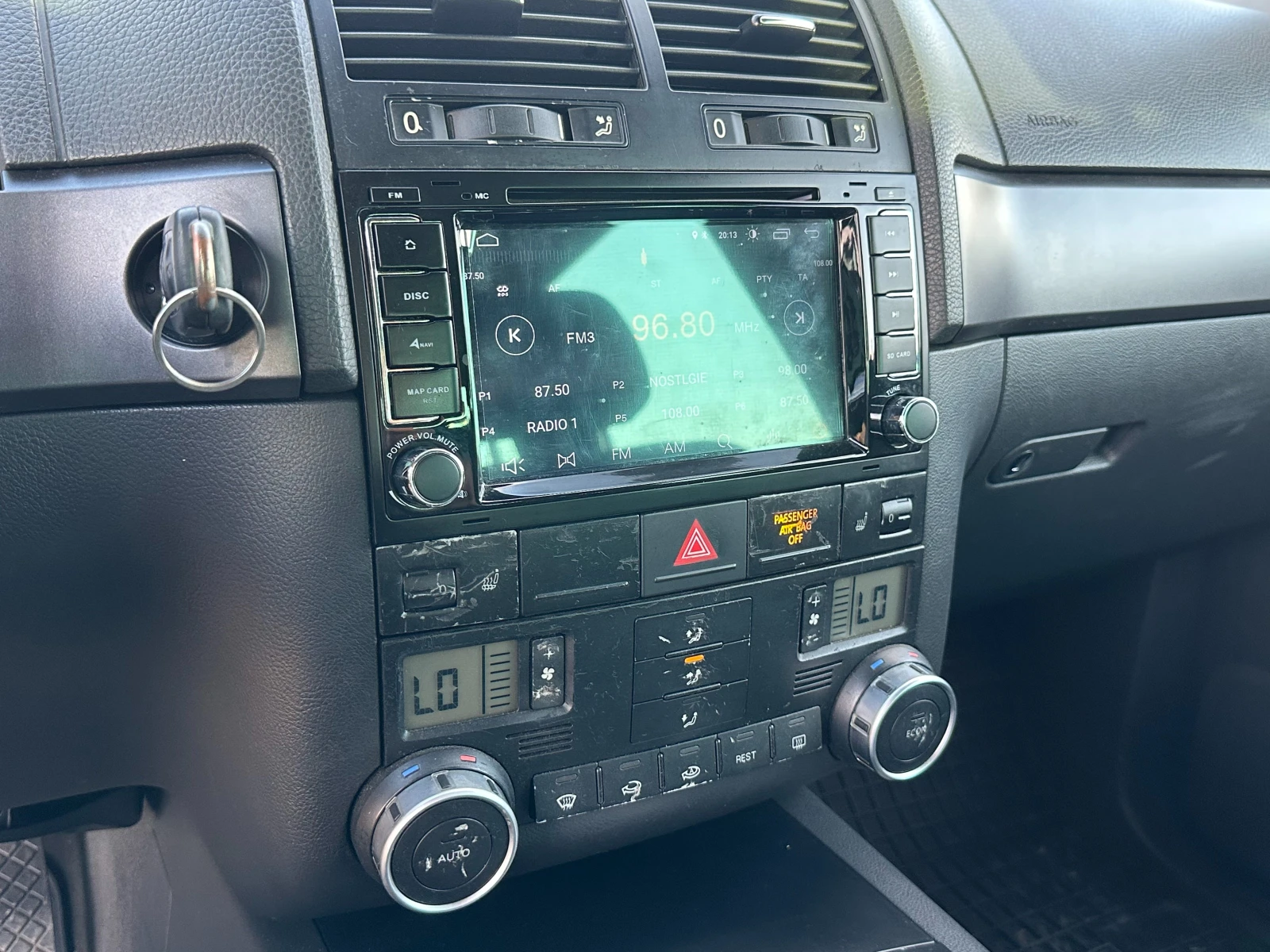 VW Touareg * 3.0* , снимка 14 - Автомобили и джипове - 55393774