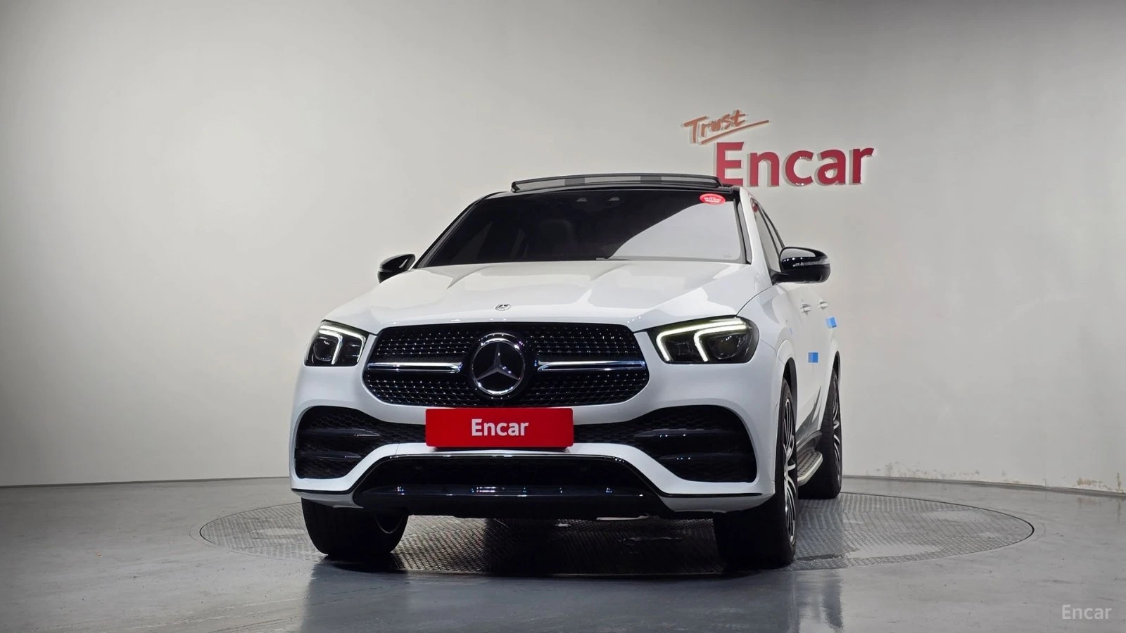 Mercedes-Benz GLE 400 AMG Line| AIR| DISTRO| ОБДУХ| 360| HUD| 3 AC| , снимка 2 - Автомобили и джипове - 56135691