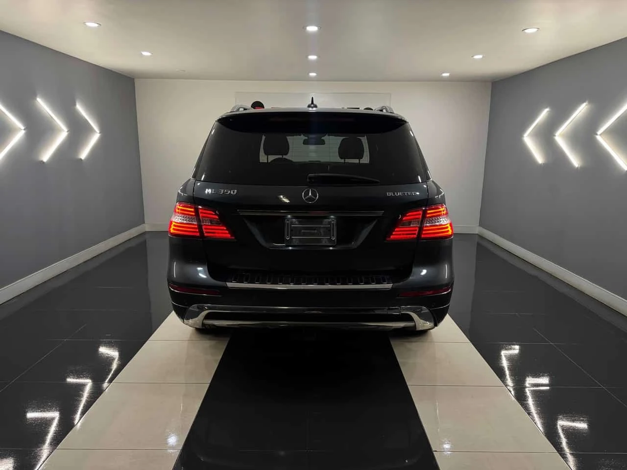 Mercedes-Benz ML 350 BlueTEC | CARFAX | БЕЗ ИНЦИДЕНТИ , снимка 5 - Автомобили и джипове - 56185841