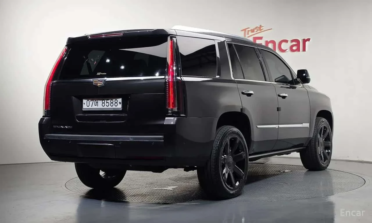 Cadillac Escalade * 6.2 * ФИНАНСИРАНЕ, снимка 2 - Автомобили и джипове - 56341614