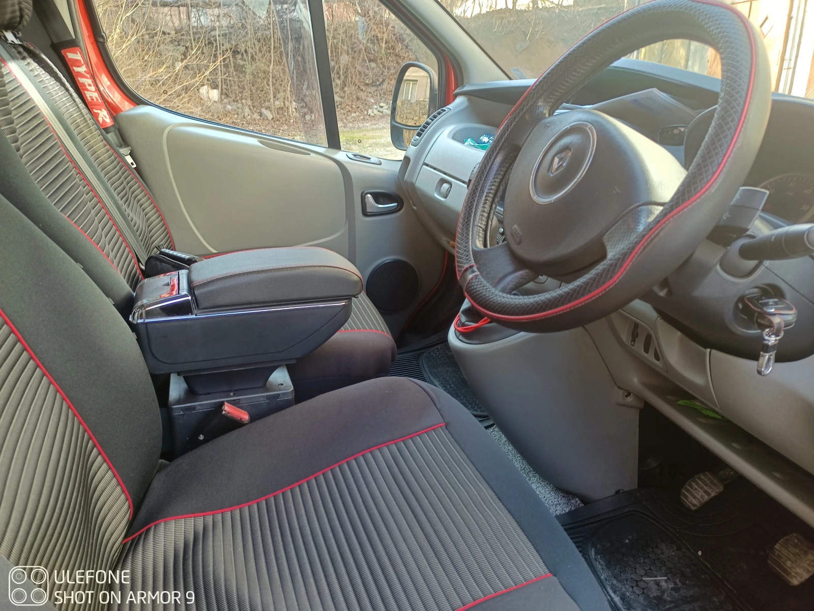 Renault Trafic 2.0 - изображение 10