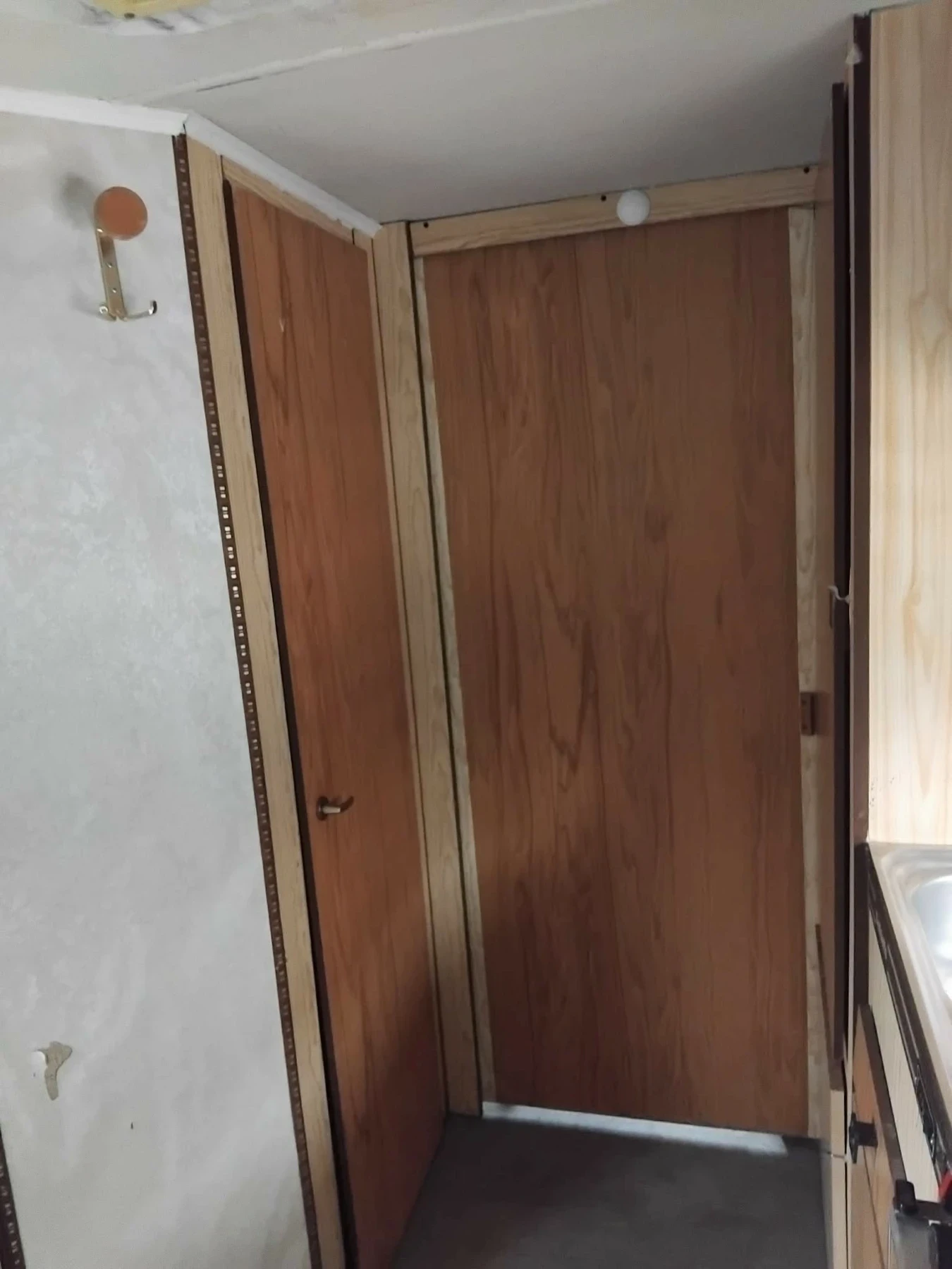 Кемпер Mercedes-Benz 308, снимка 17 - Каравани и кемпери - 53448090