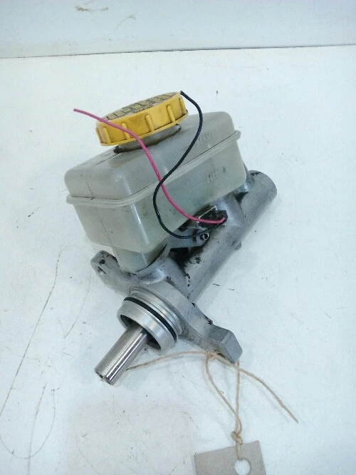 Спирачна помпа Субару Легаси 2.5 бензин (1)