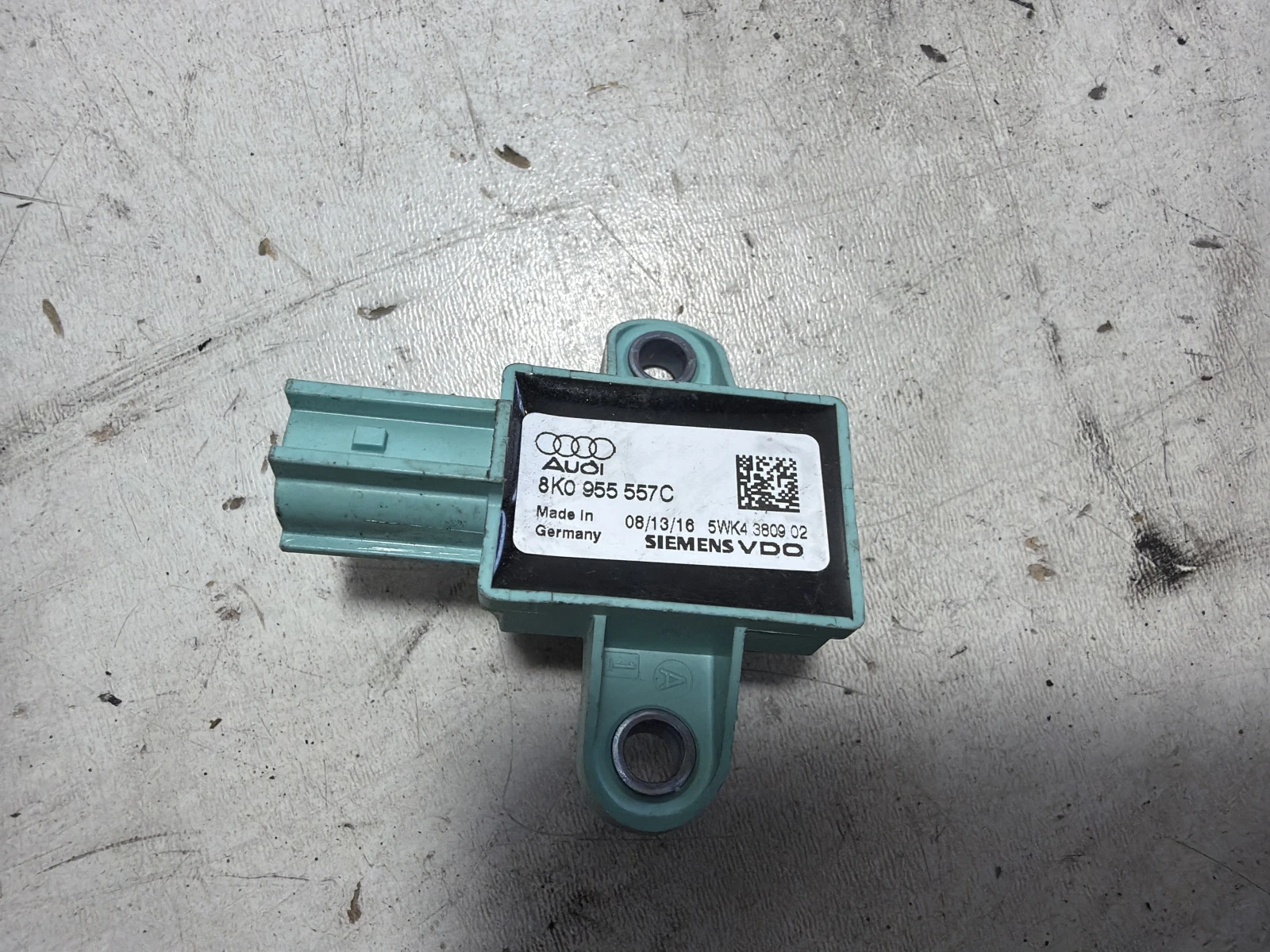 датчик 8K0955557C Audi A4