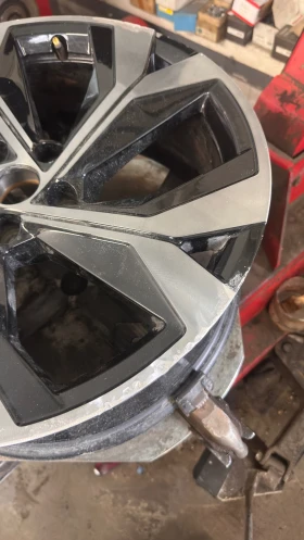 Гуми с джанти  235/45R20, снимка 9
