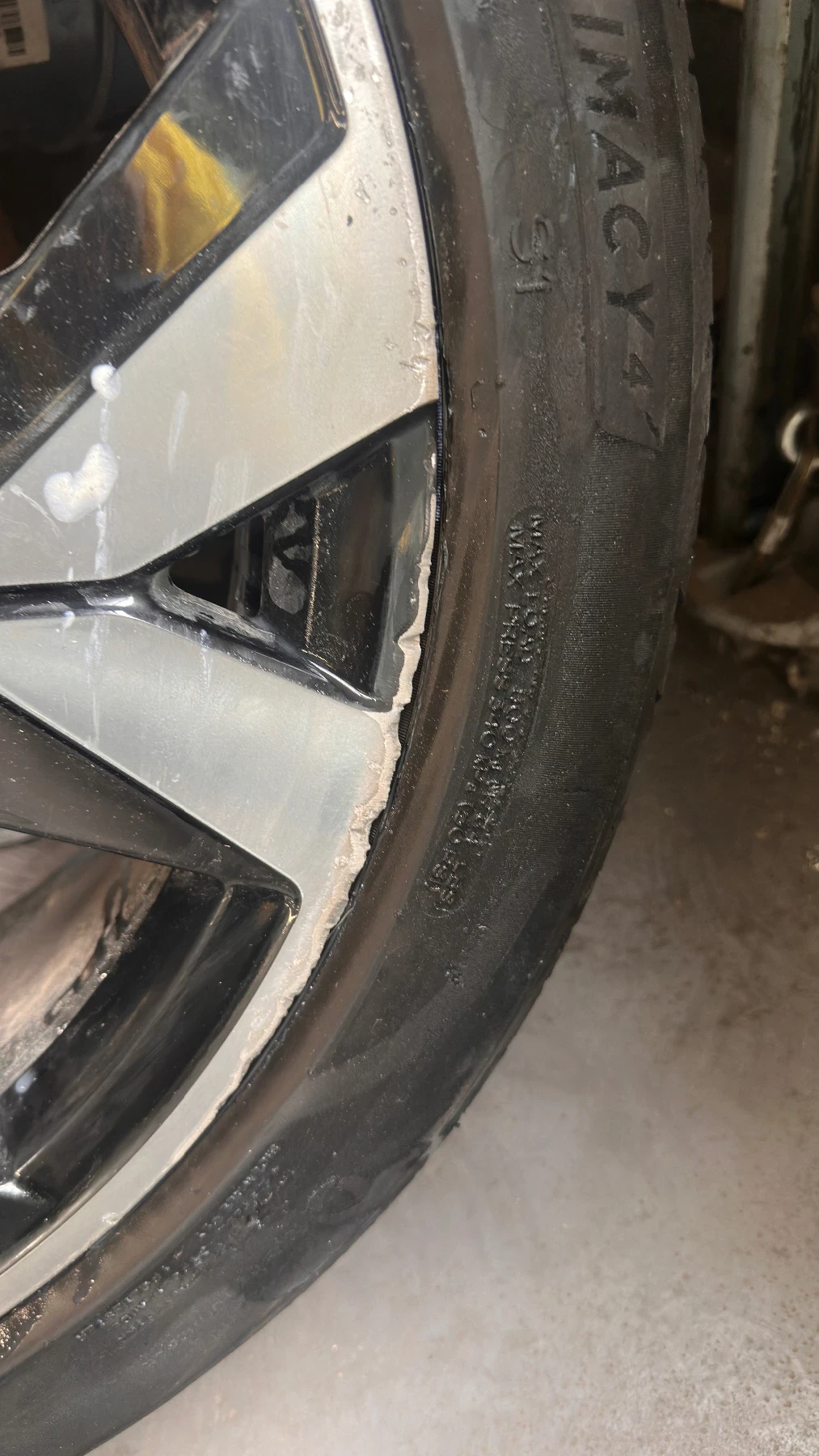 ���� � ������ 235/45R20 �� Renault Austral | Mobile.bg � ����������� 4