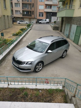 Skoda Octavia, снимка 1 - Автомобили и джипове - 45544856