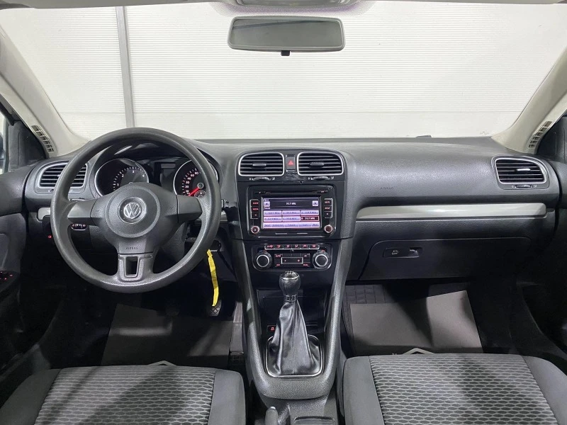 VW Golf 1.6 TDI  4x4, снимка 8 - Автомобили и джипове - 43971362