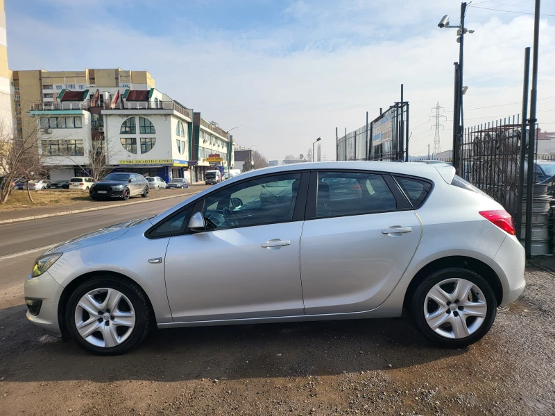 Opel Astra 1.4i GAZ, снимка 9 - Автомобили и джипове - 49430169