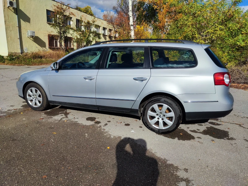 VW Passat, снимка 11 - Автомобили и джипове - 52210779