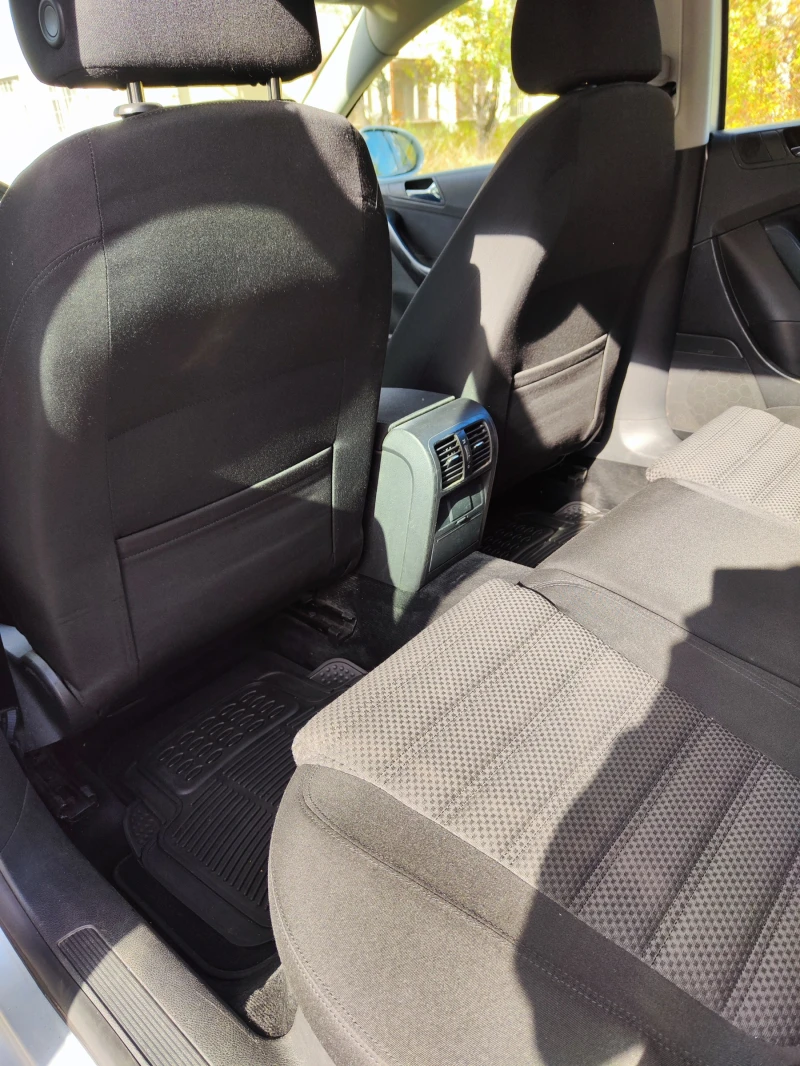 VW Passat, снимка 14 - Автомобили и джипове - 52210779