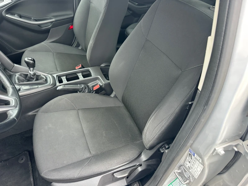 Ford Focus 1.5, снимка 11 - Автомобили и джипове - 52689406