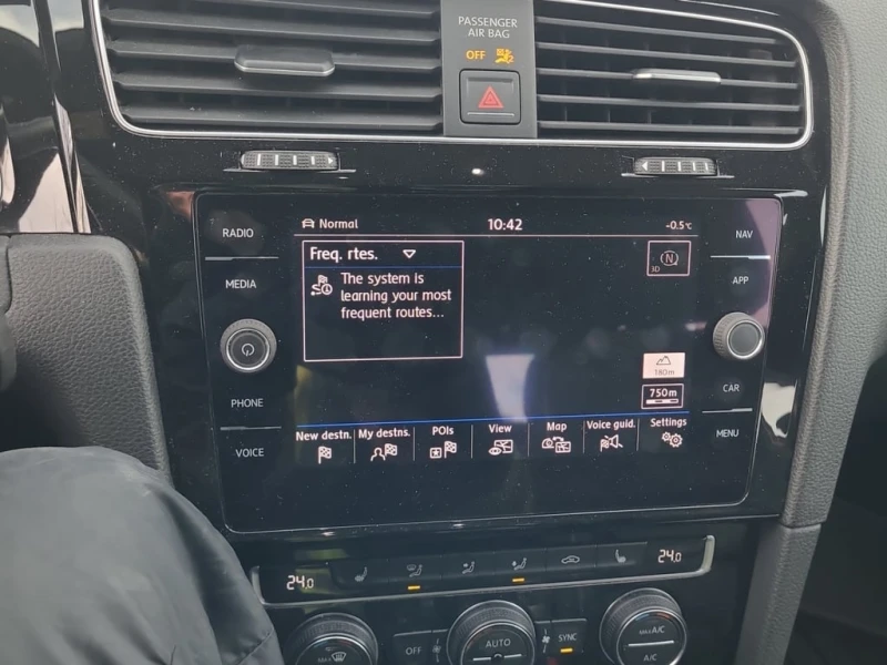 VW Golf * Base * CARFAX * ЦЕНА ДО БГ, снимка 9 - Автомобили и джипове - 52878515