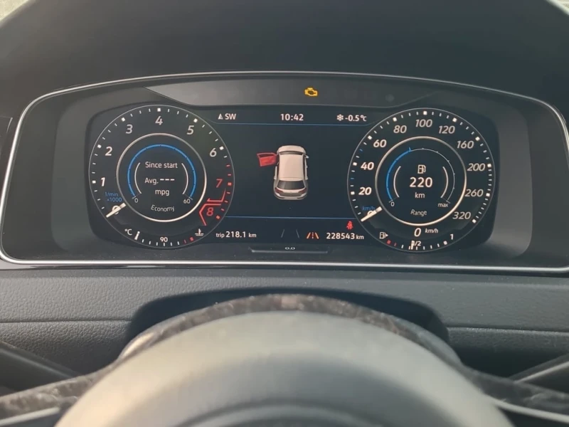 VW Golf * Base * CARFAX * ЦЕНА ДО БГ, снимка 8 - Автомобили и джипове - 52878515