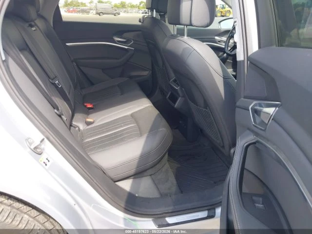 Audi E-Tron * SPORTBACK* PREMIUM PLUS* S LINE* QUATTRO* , снимка 8 - Автомобили и джипове - 54756364
