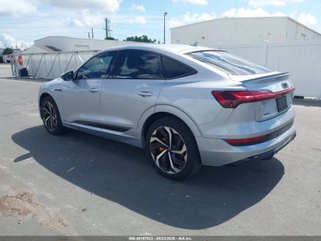 Audi E-Tron * SPORTBACK* PREMIUM PLUS* S LINE* QUATTRO* , снимка 2 - Автомобили и джипове - 54756364