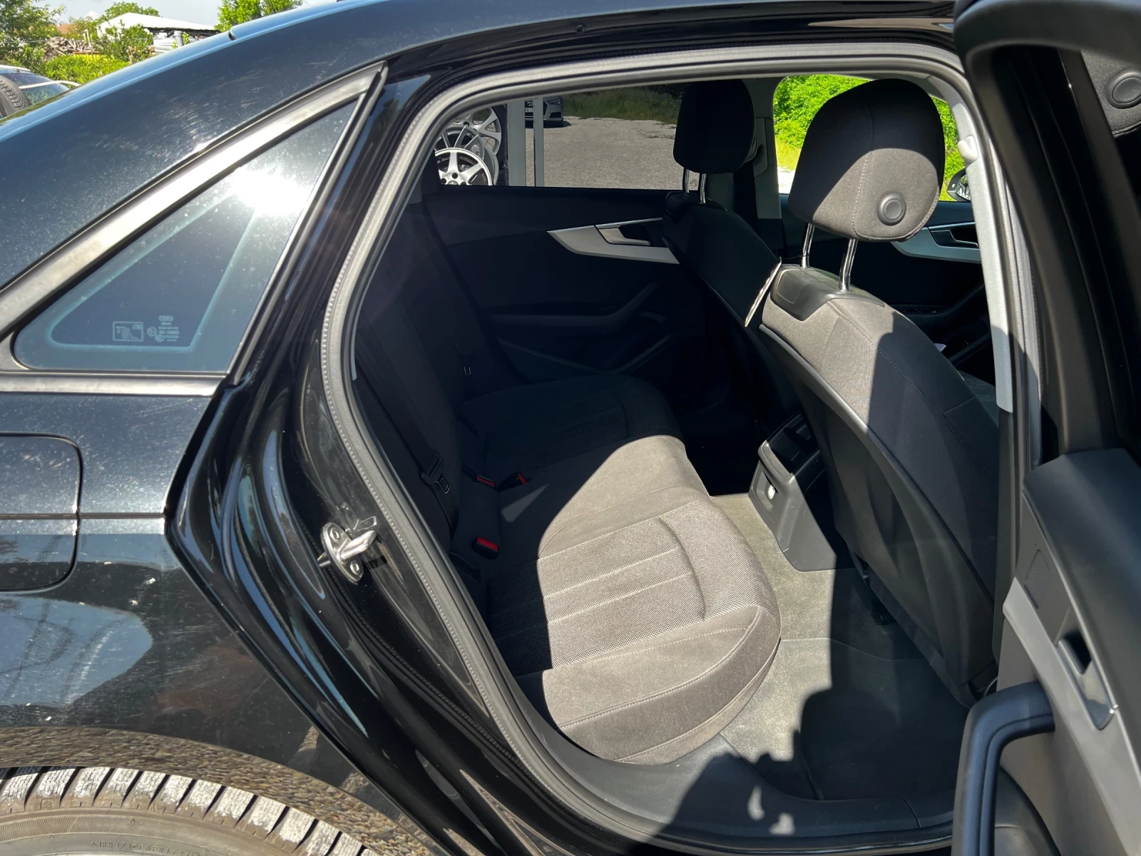 Audi A4 2.0TDI 175000km SWISS - изображение 10