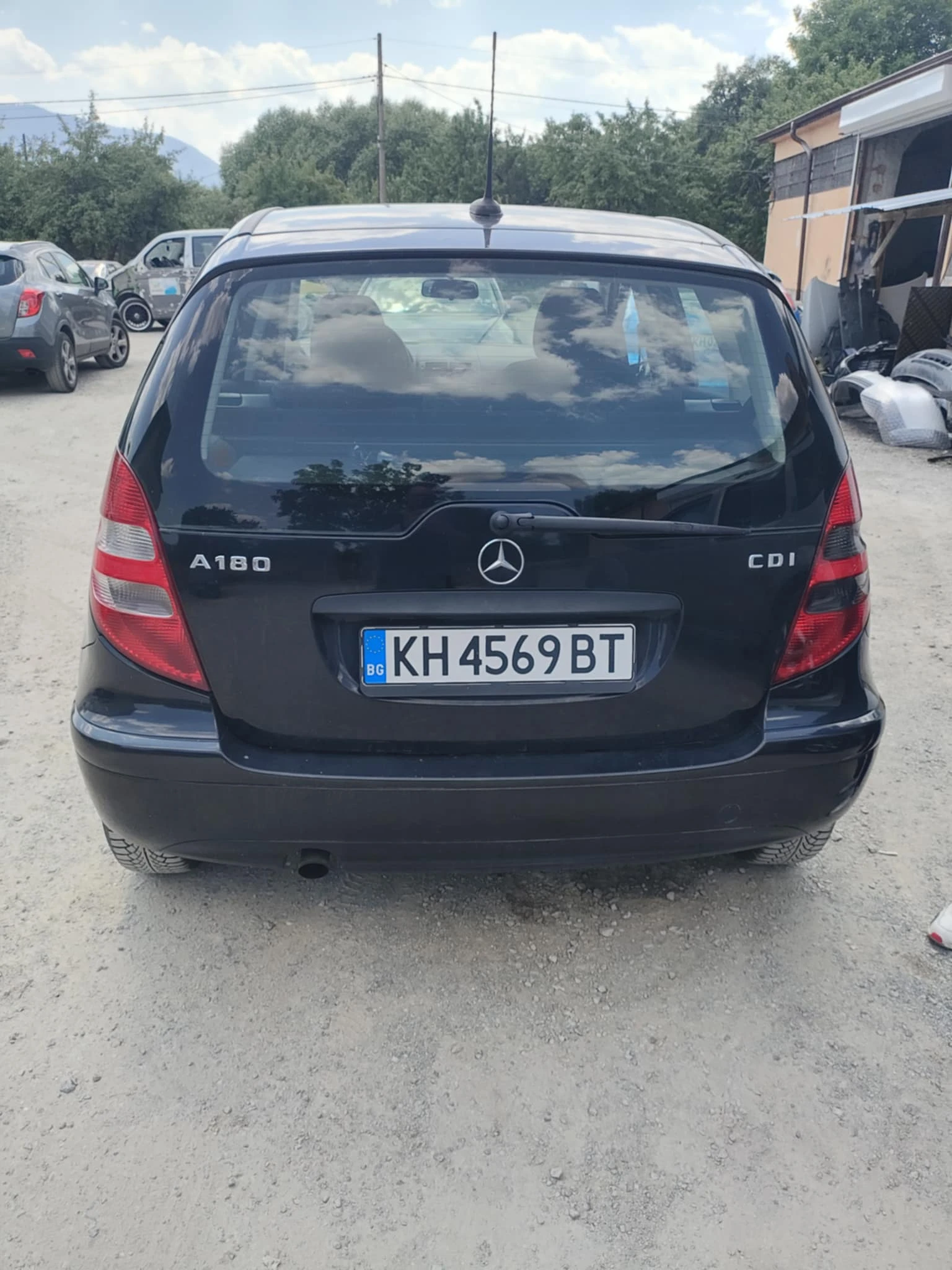 Mercedes-Benz A 180  - изображение 6