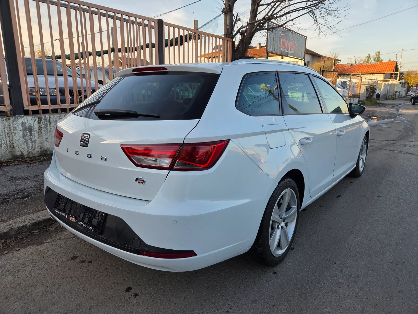 Seat Leon FR 2, 000 TDI EURO6b - изображение 7
