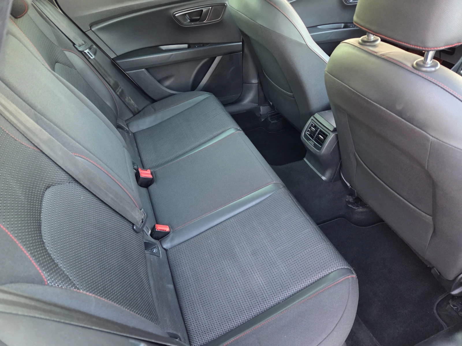 Seat Leon FR 2, 000 TDI EURO6b | Mobile.bg   12