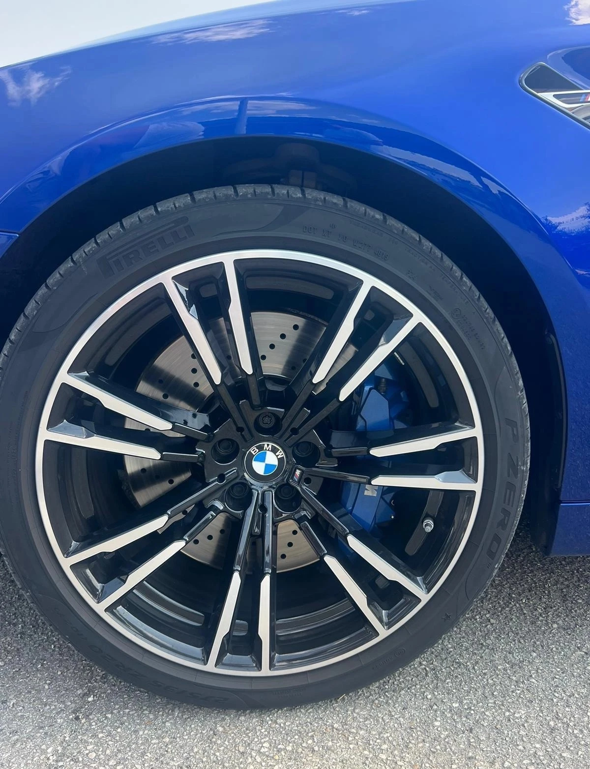 BMW M5 4.4 xDrive - изображение 8