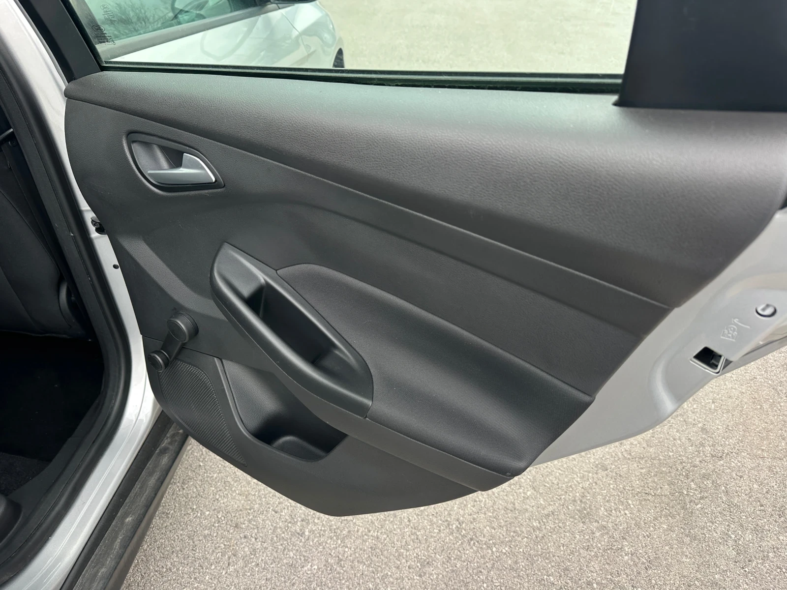 Ford Focus 1.5 - изображение 7