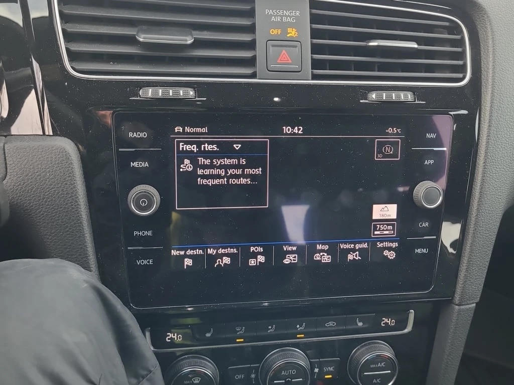 VW Golf * Base * CARFAX * ЦЕНА ДО БГ - изображение 9