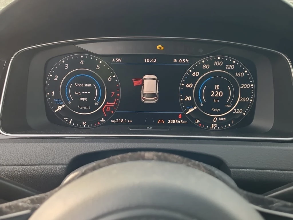 VW Golf * Base * CARFAX * ЦЕНА ДО БГ - изображение 8