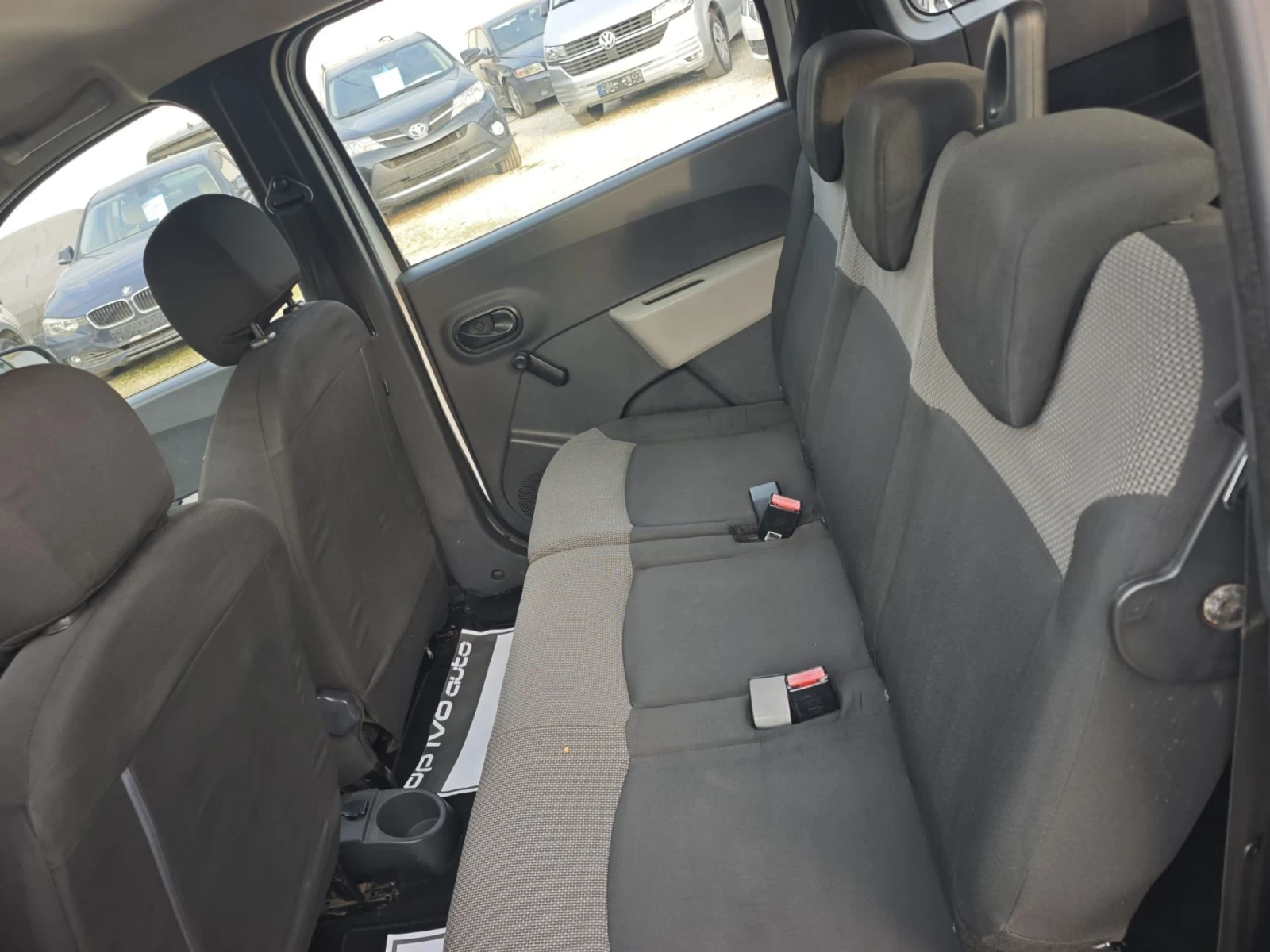 Dacia Lodgy 1.5DCI* 7 места* ЖЪЛТ ЦВЯТ * , снимка 14 - Автомобили и джипове - 54063578