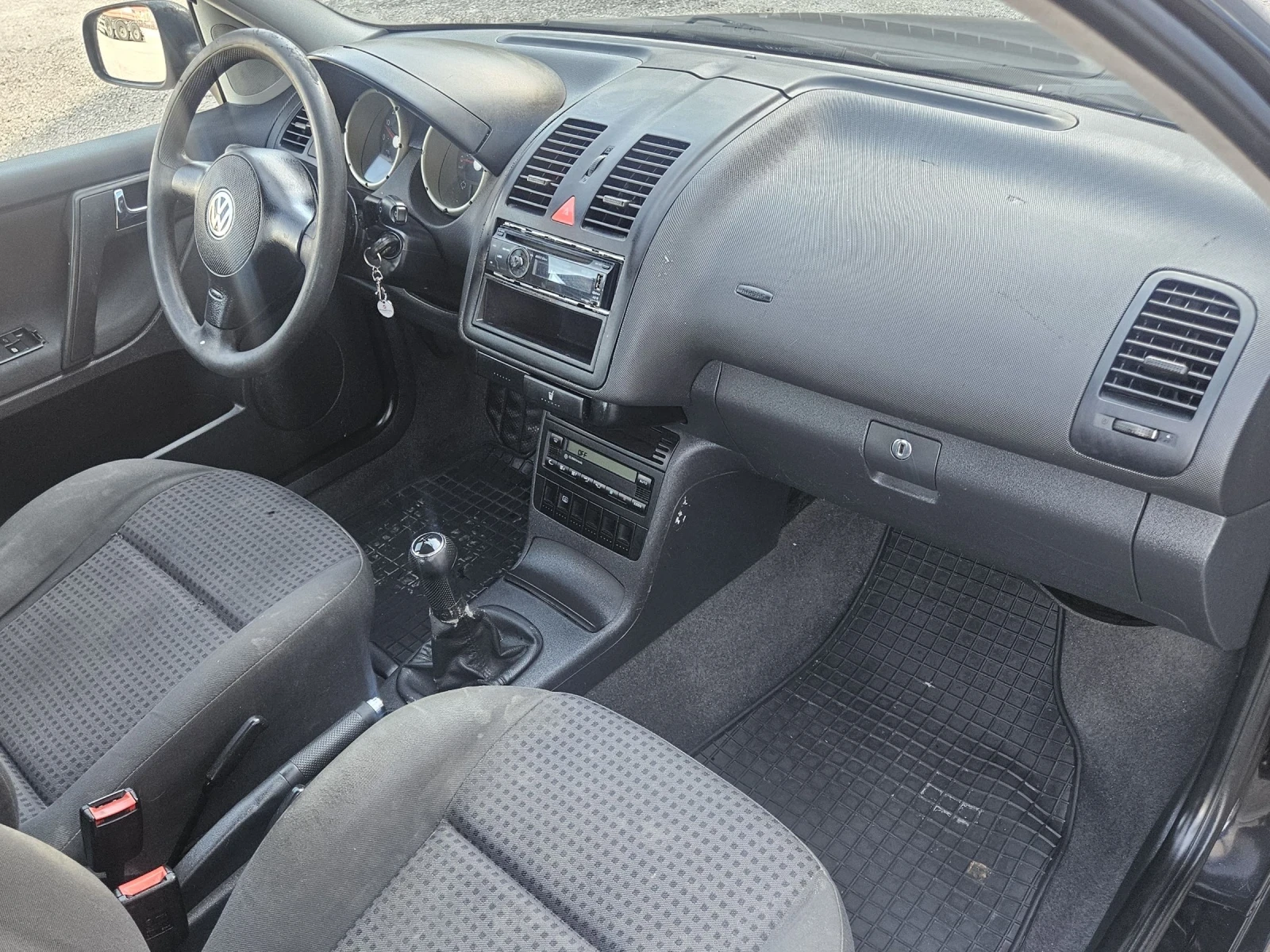 VW Polo 1.4i* Климатроник , снимка 9 - Автомобили и джипове - 54294754