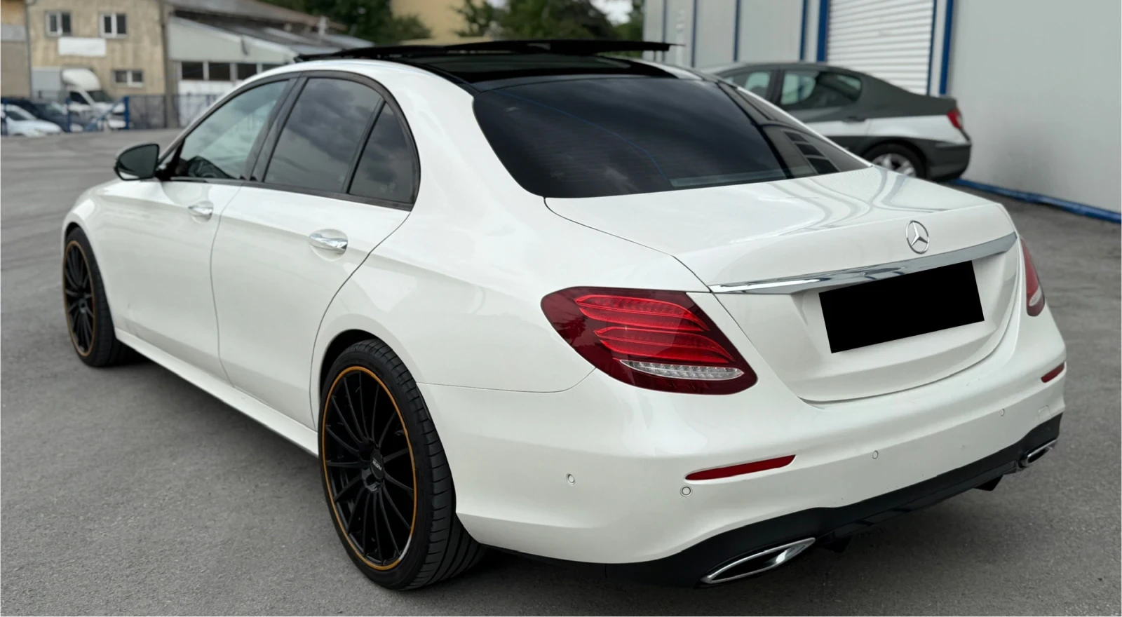 Mercedes-Benz E 350 * AMG* 360* ОБДУХВАНЕ* МАСАЖ* FULL FULL* , снимка 8 - Автомобили и джипове - 54493675