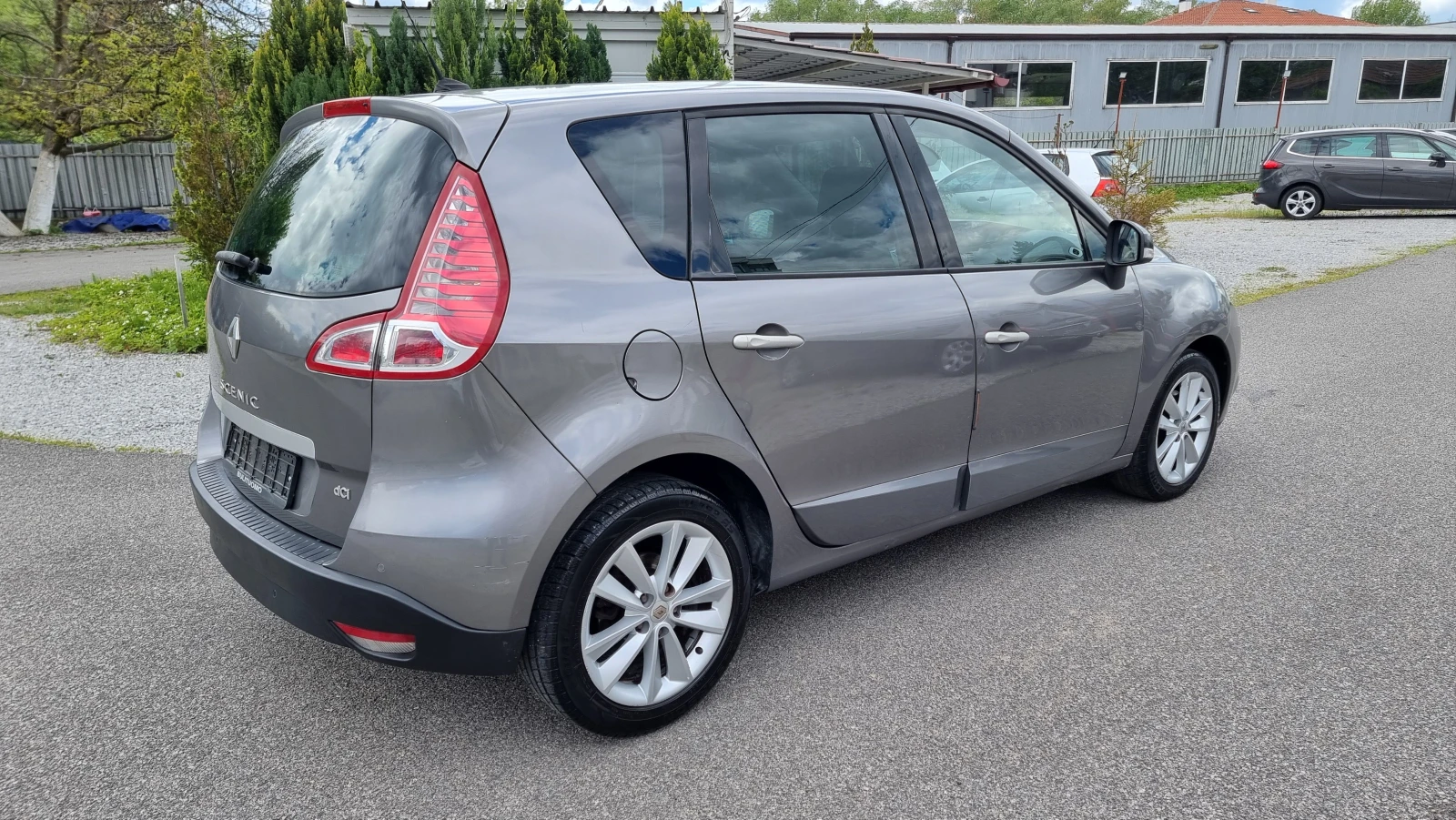 Renault Scenic 1.5DCI X-MOD, снимка 4 - Автомобили и джипове - 54564379