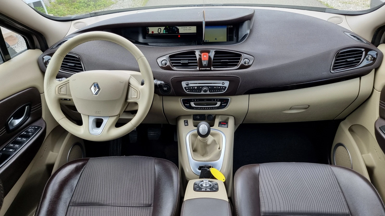 Renault Scenic 1.5DCI X-MOD, снимка 11 - Автомобили и джипове - 54564379