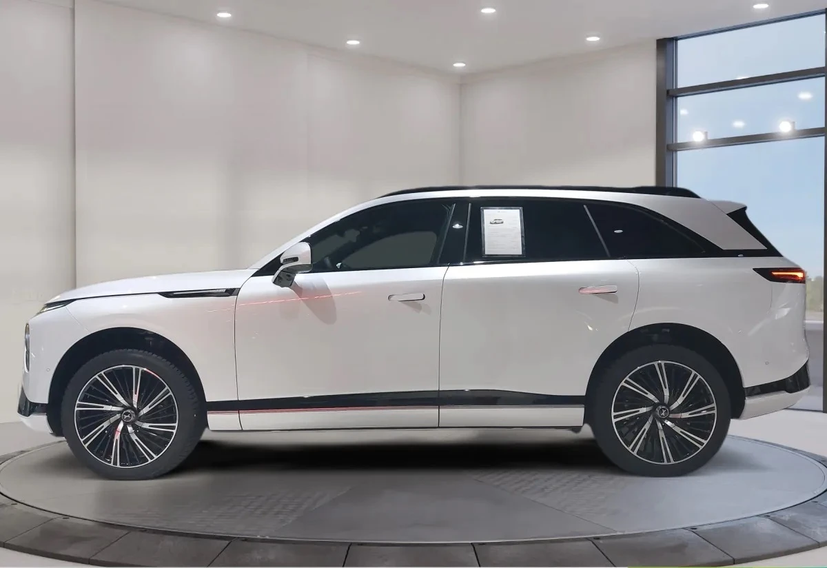 Xpeng G9 Performance, снимка 2 - Автомобили и джипове - 54703206
