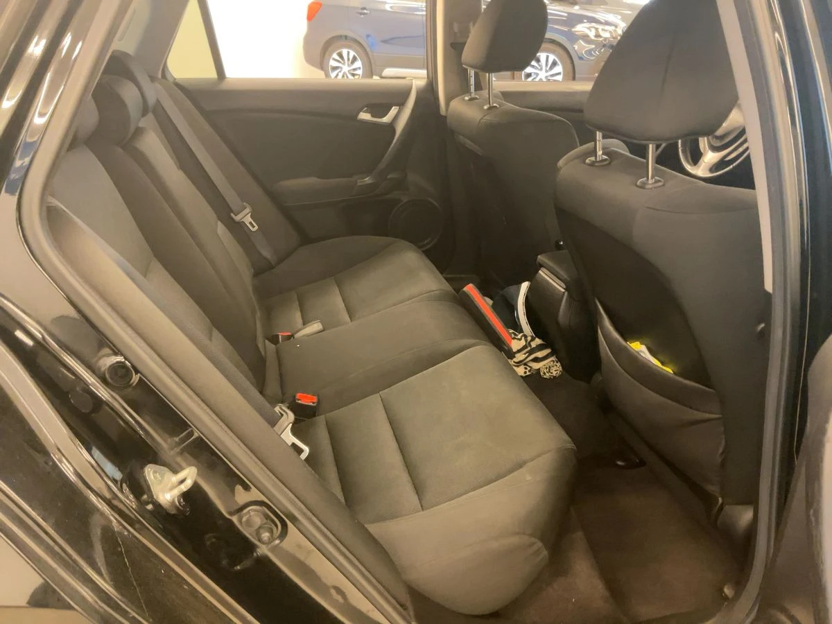 Honda Accord 2, 0 - ELEGANCE , снимка 7 - Автомобили и джипове - 54718467